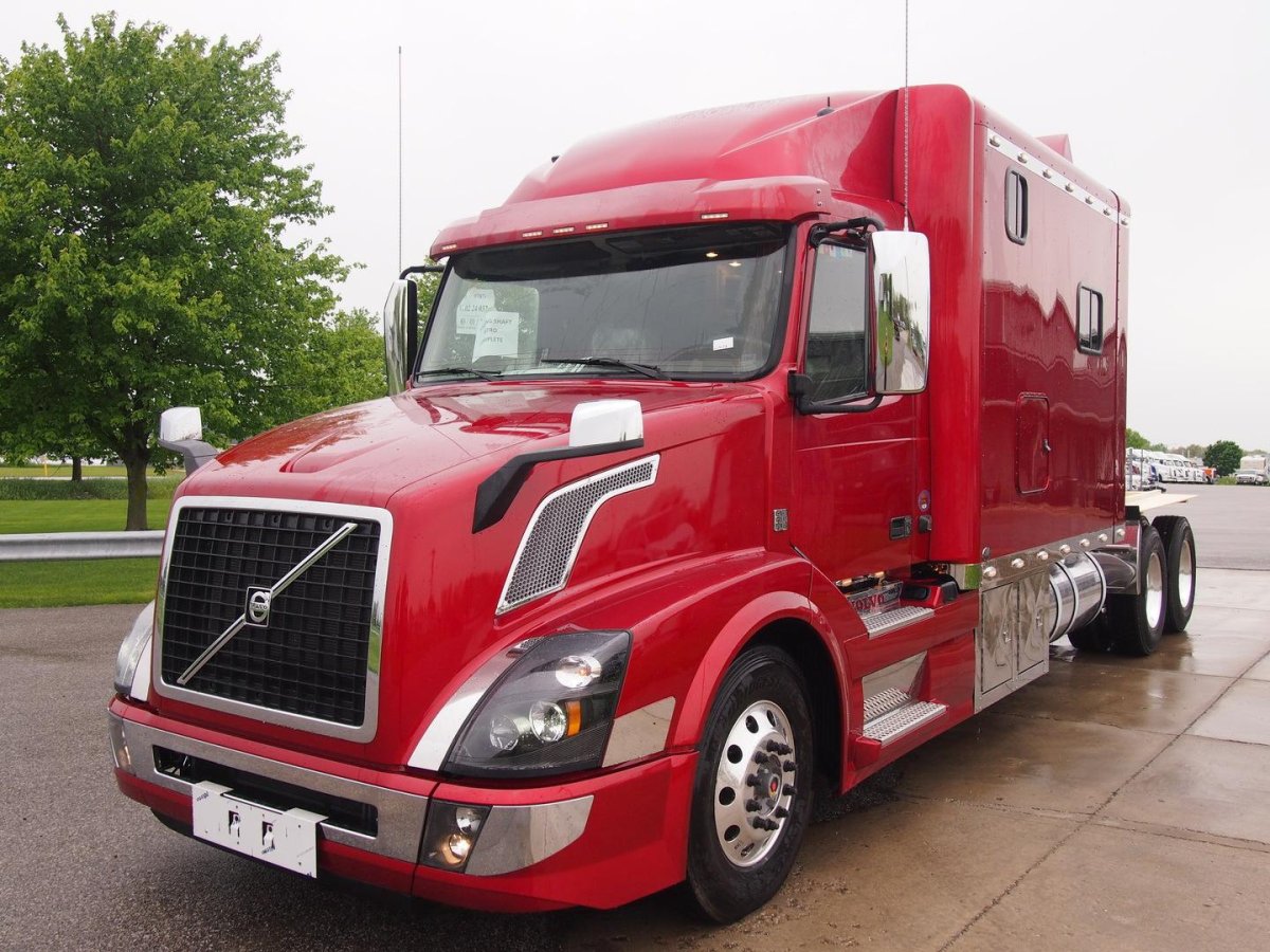 Volvo VNL ari Legacy Sleepers