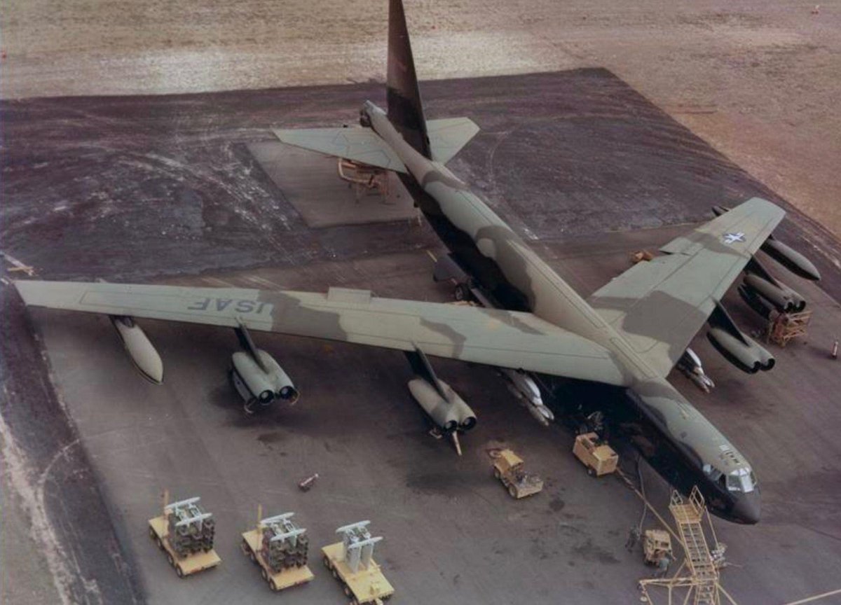 B 52 бомбардировщик во Вьетнаме