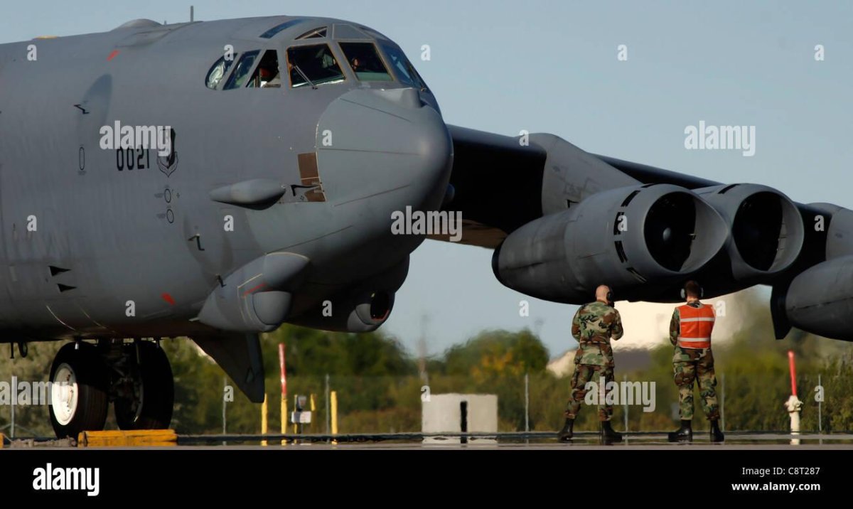 B-52h Stratofortress кабина