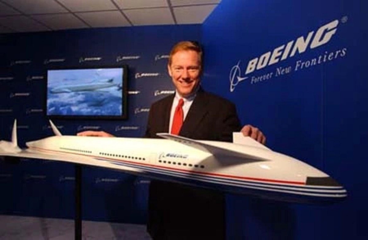 Алан Маллали Боинг