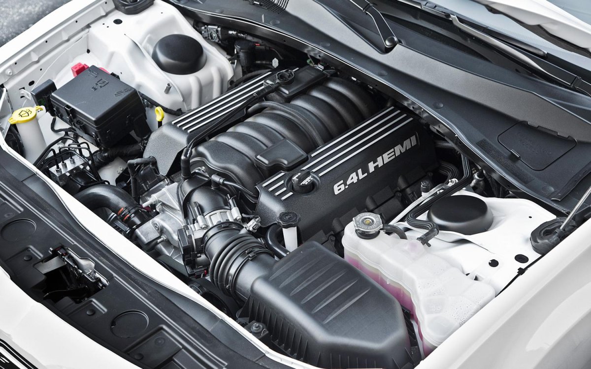 Крайслер 300с мотор