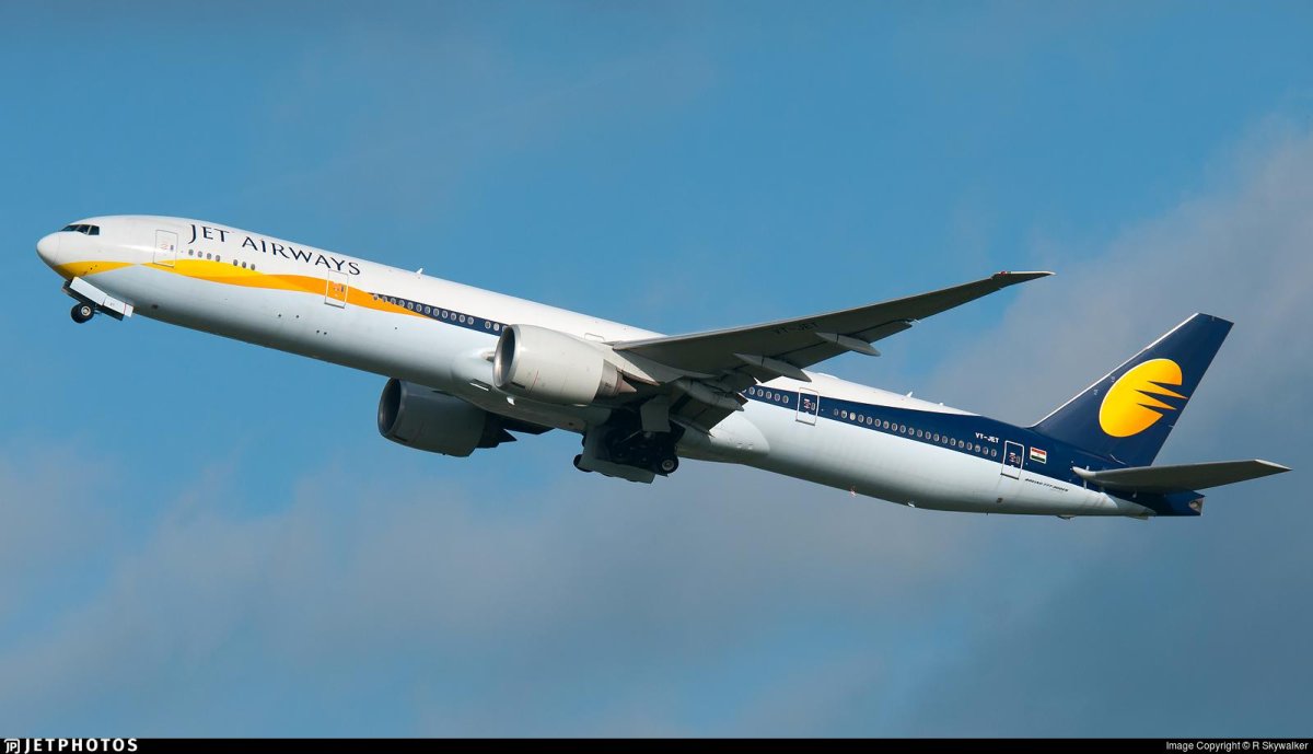 Самолет Боинг 777-300