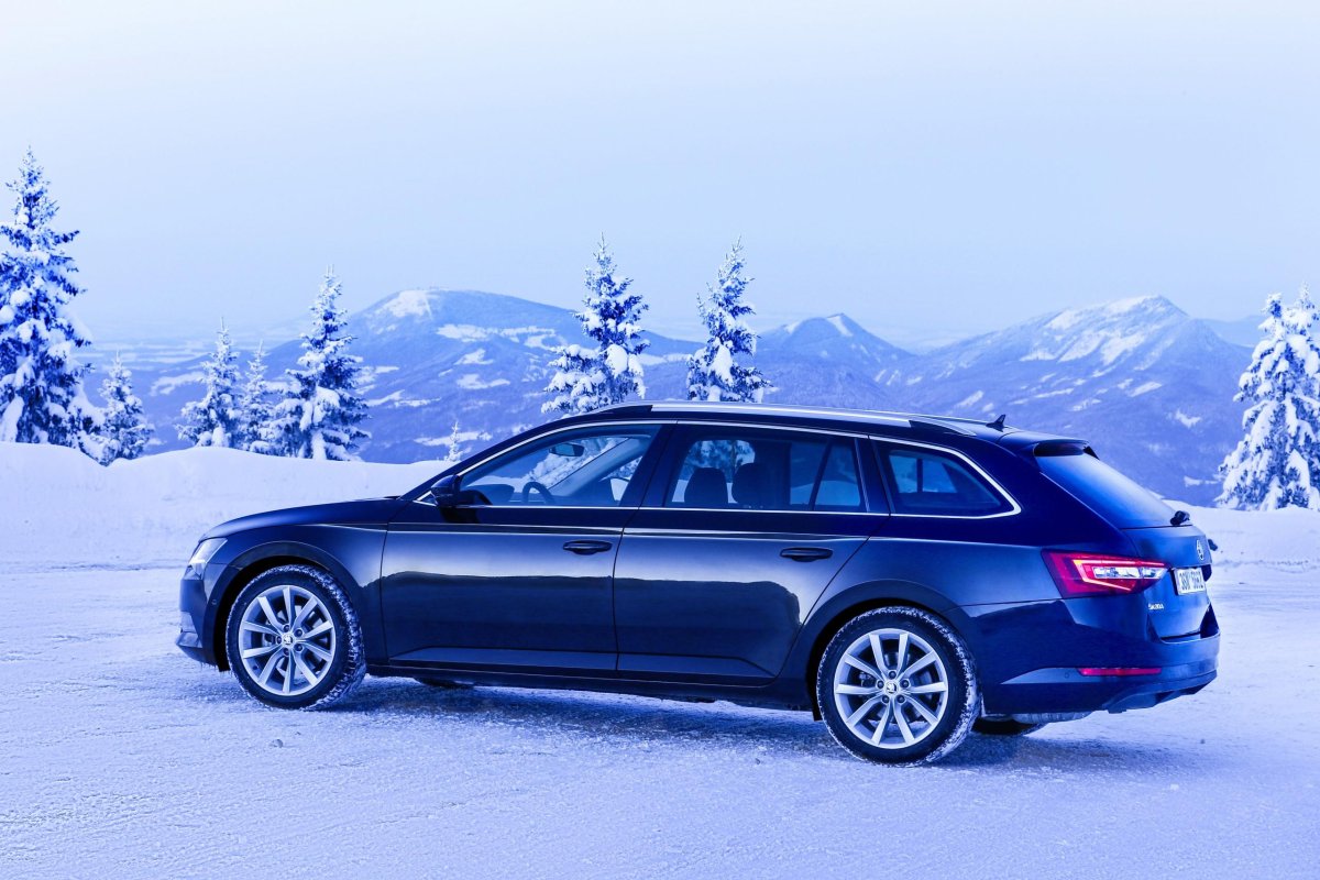 Шкода Суперб Комби