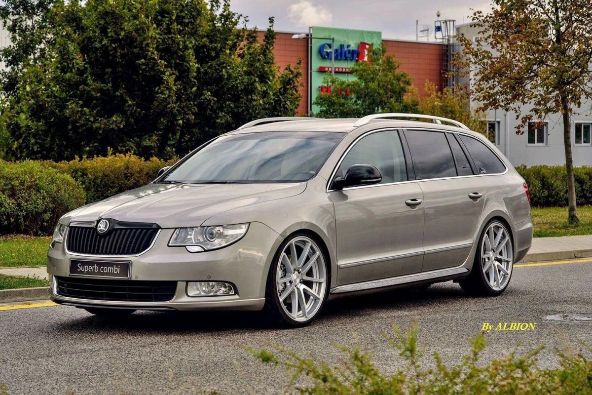 Skoda Superb 2