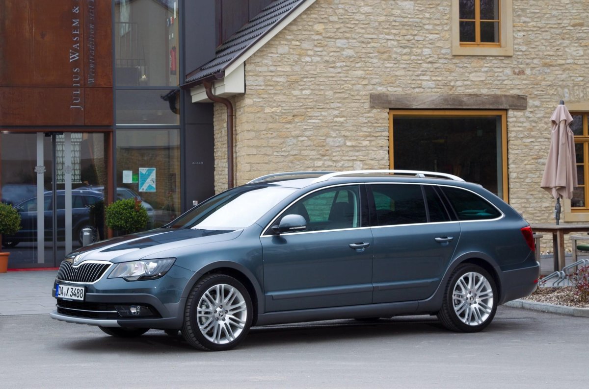Skoda Superb 2014 универсал