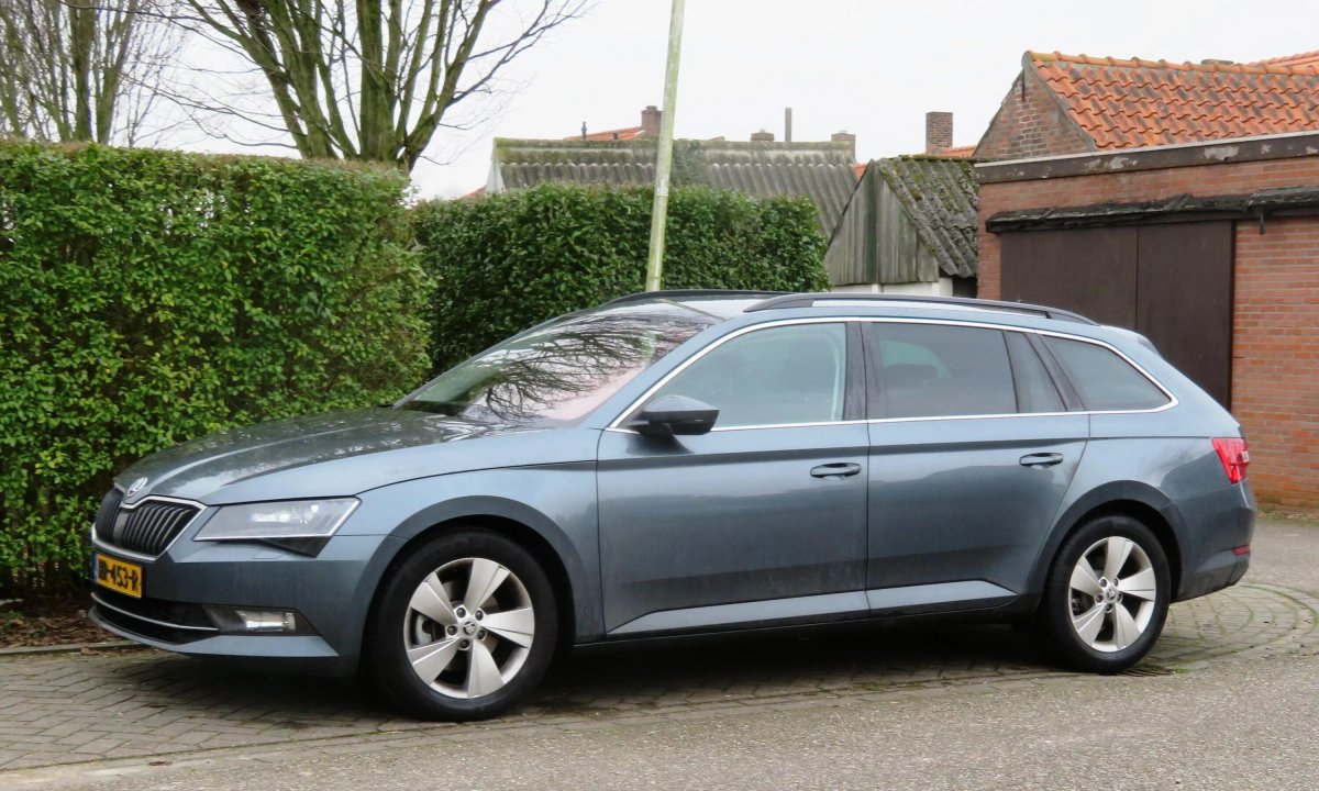 Skoda Superb III универсал