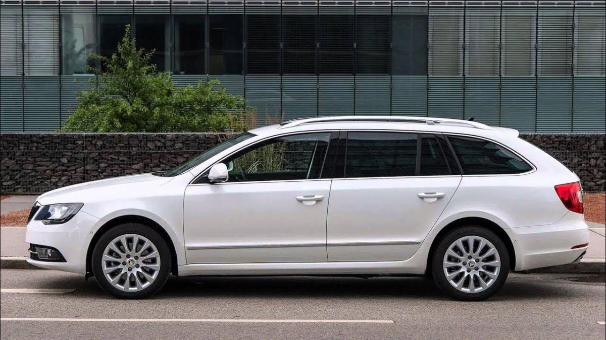 Skoda Superb Combi 2013