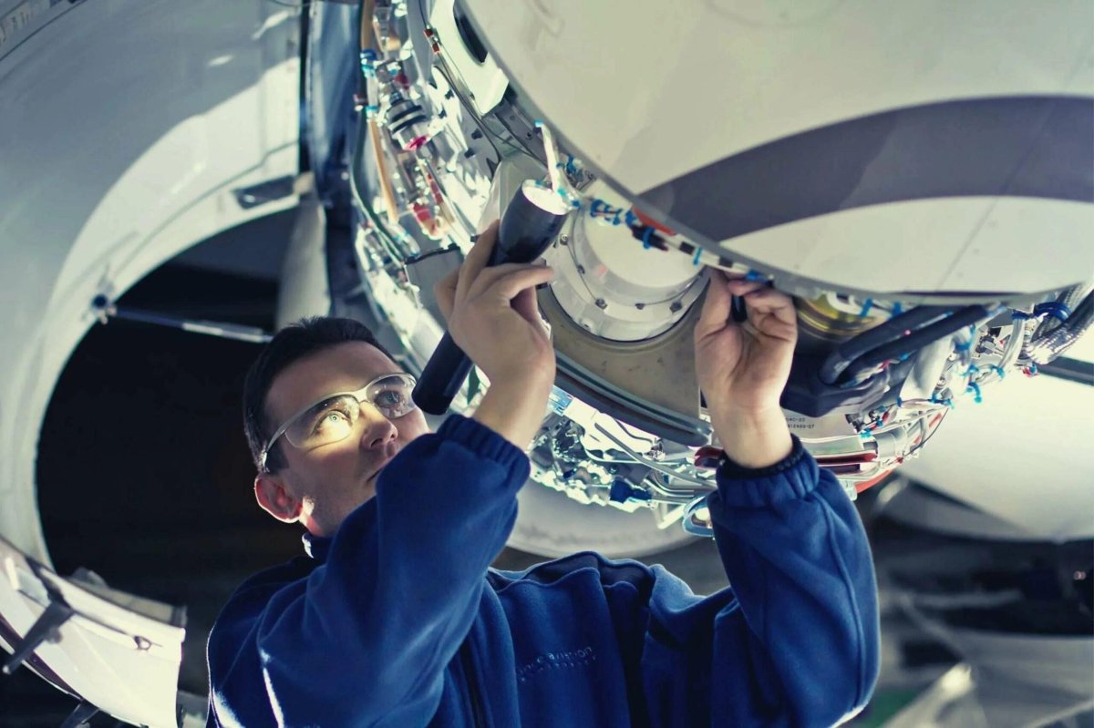 Инженер авиации