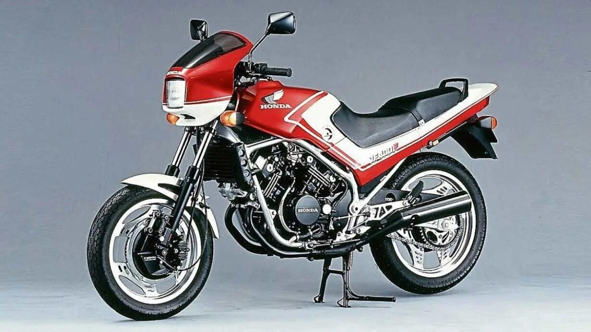 Honda vf400