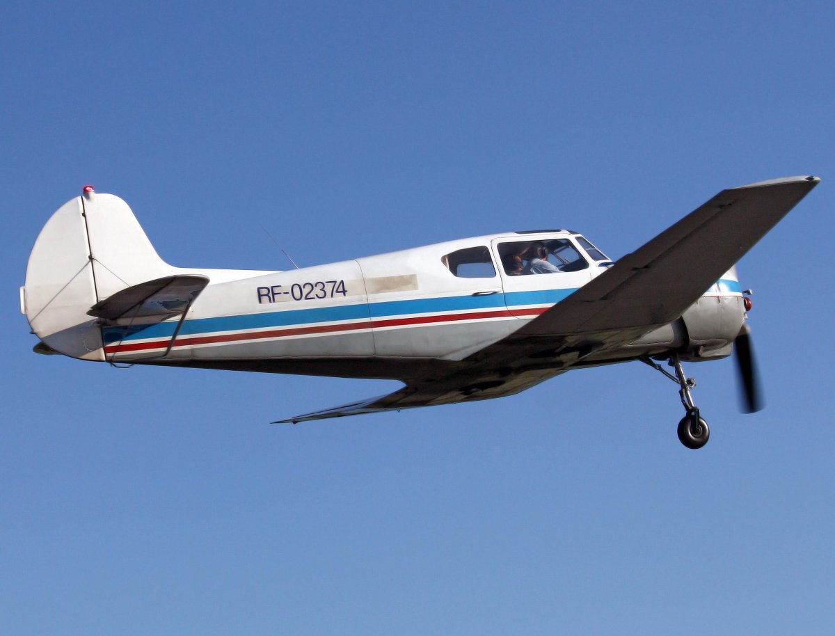 Самолёт як-18т