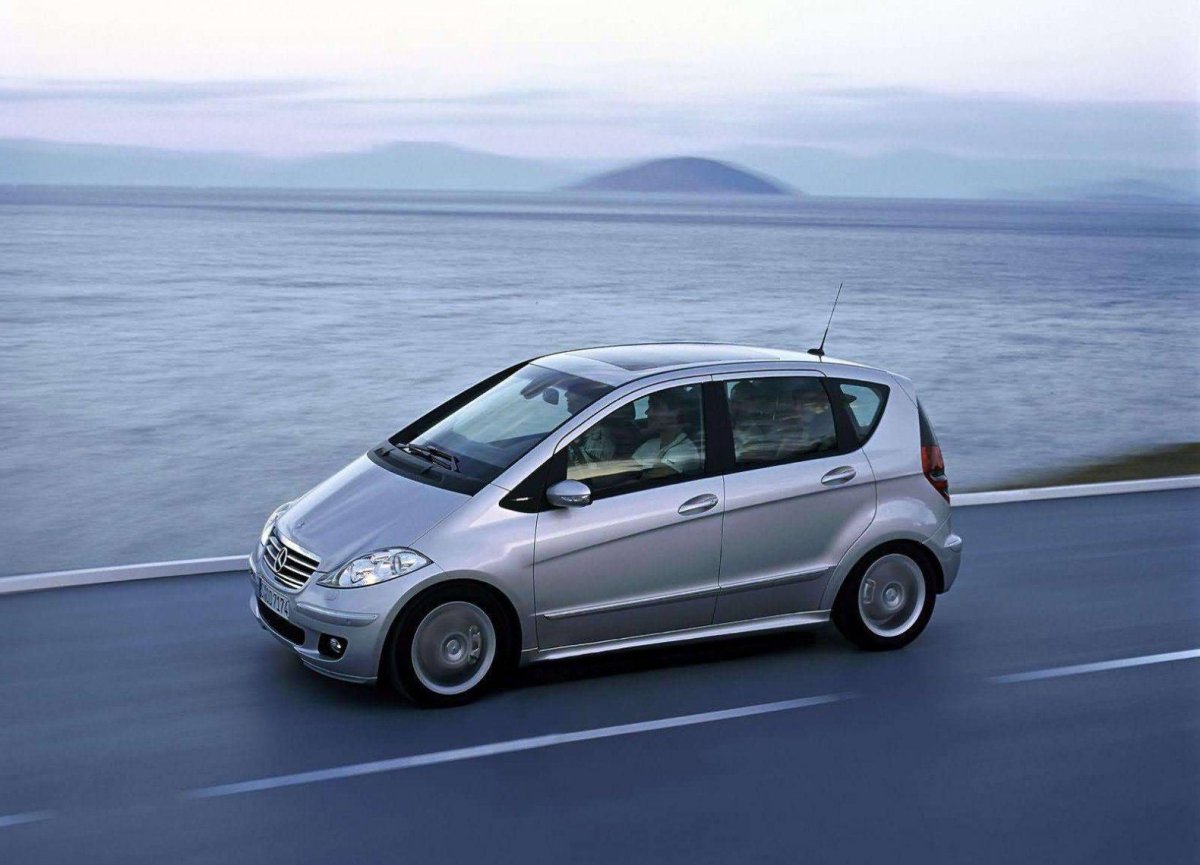 Малолитражка Mercedes-Benz a-class