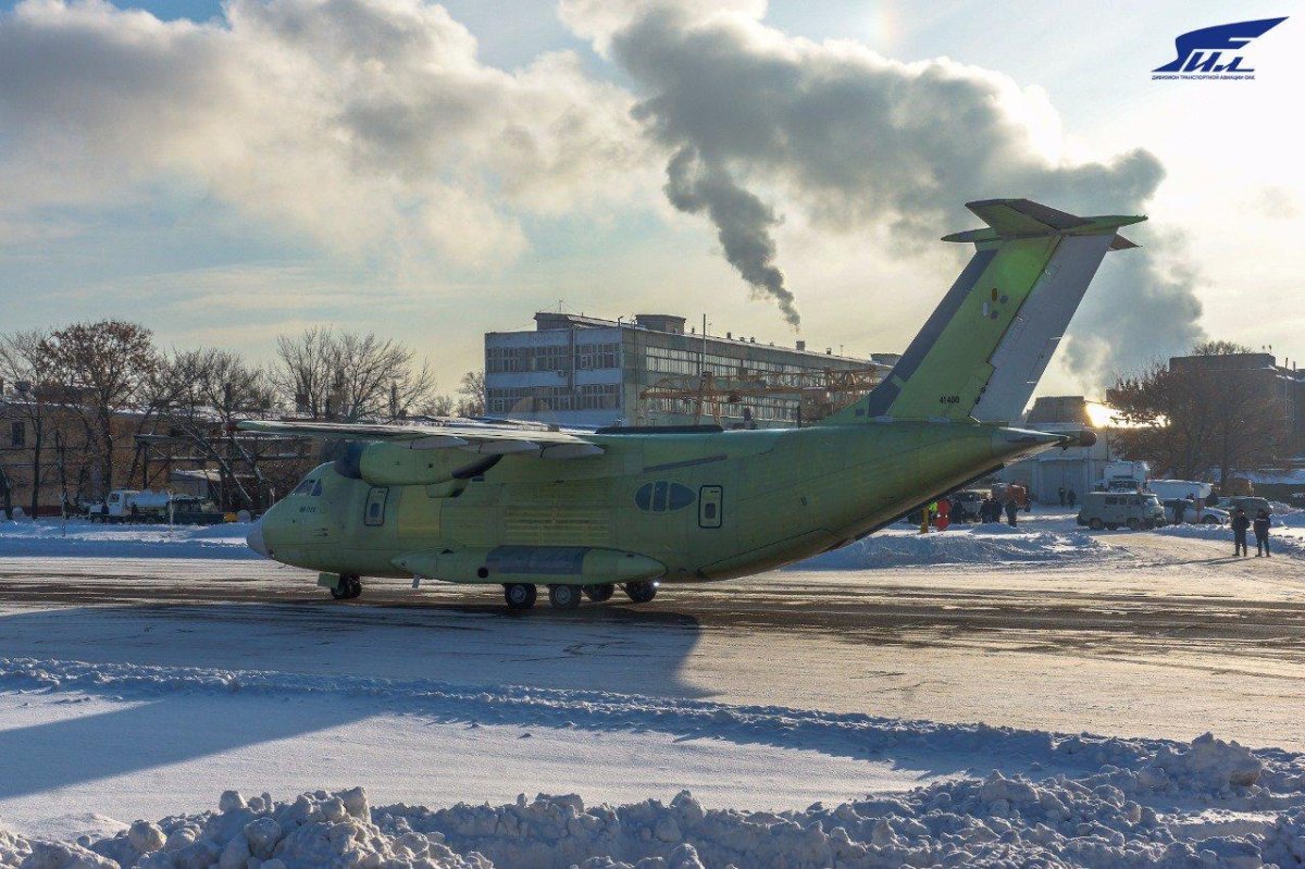 Ил-112в военно-транспортный самолёт
