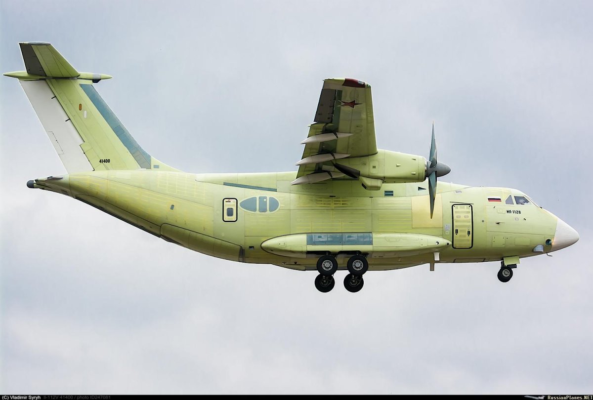 Ил 112