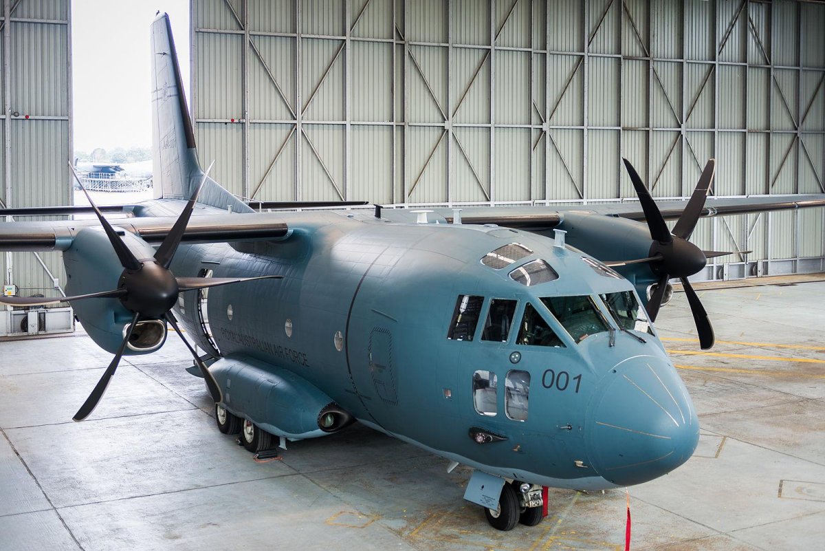 Alenia c-27j Spartan самолет
