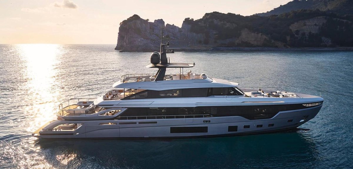 Яхта Azimut grande