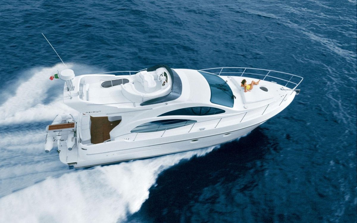 Яхта Азимут 42
