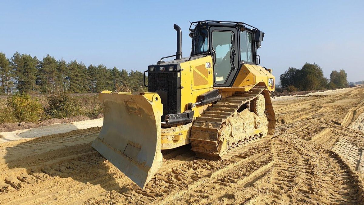 Бульдозер Cat d5