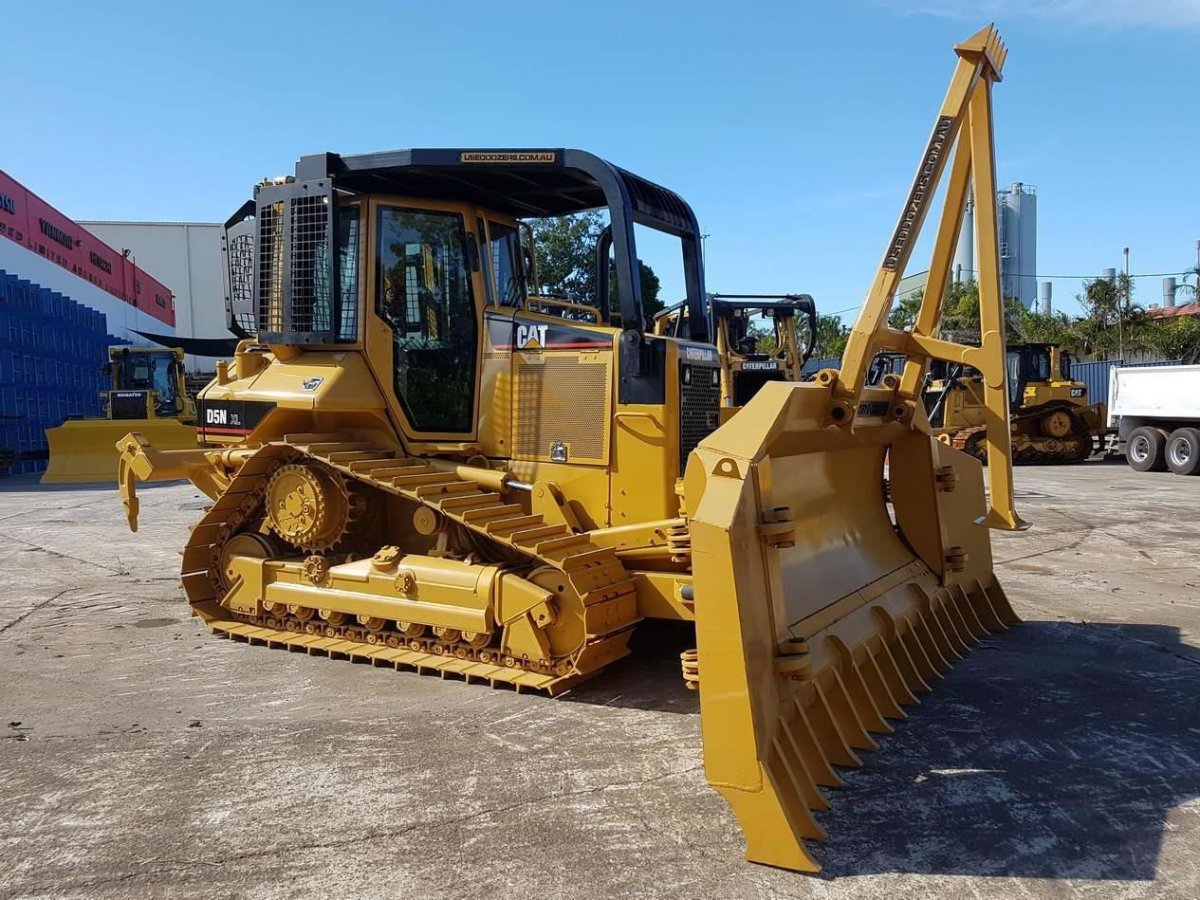 D5n XL бульдозер 2014