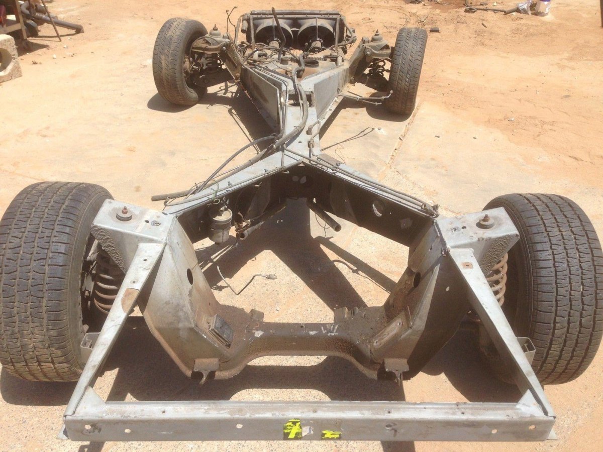 DELOREAN DMC-12 рама