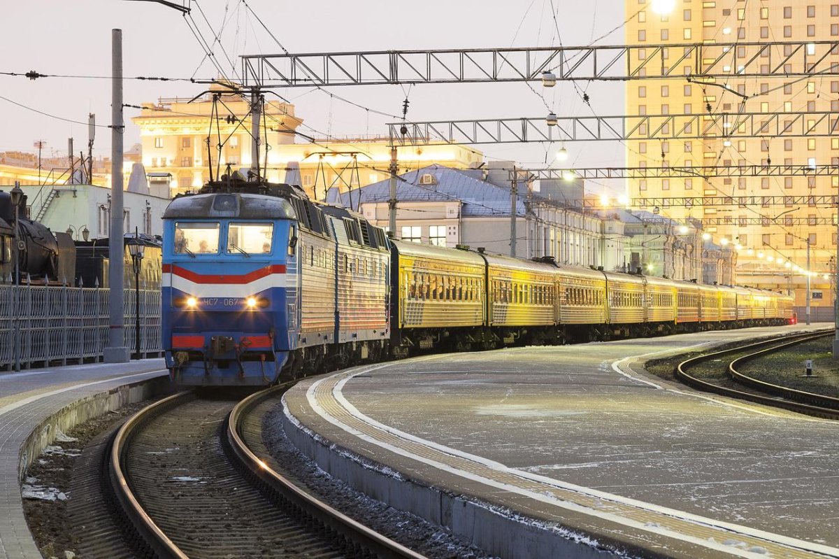 Рижский вокзал поезд