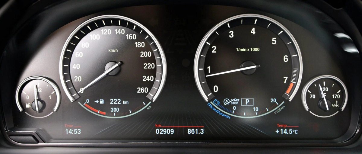 Приборная панель БМВ ф15