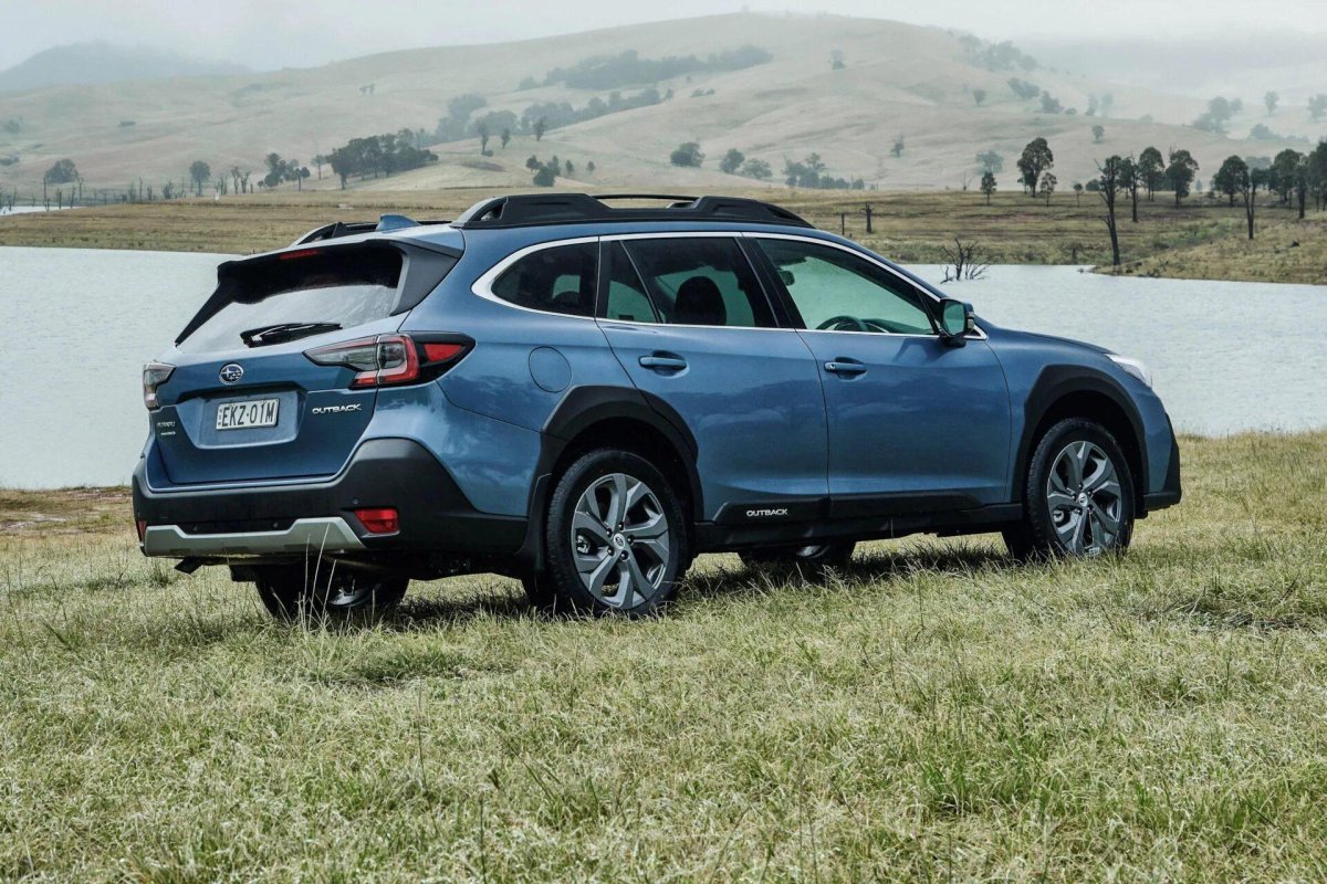 Субару Аутбек 2021