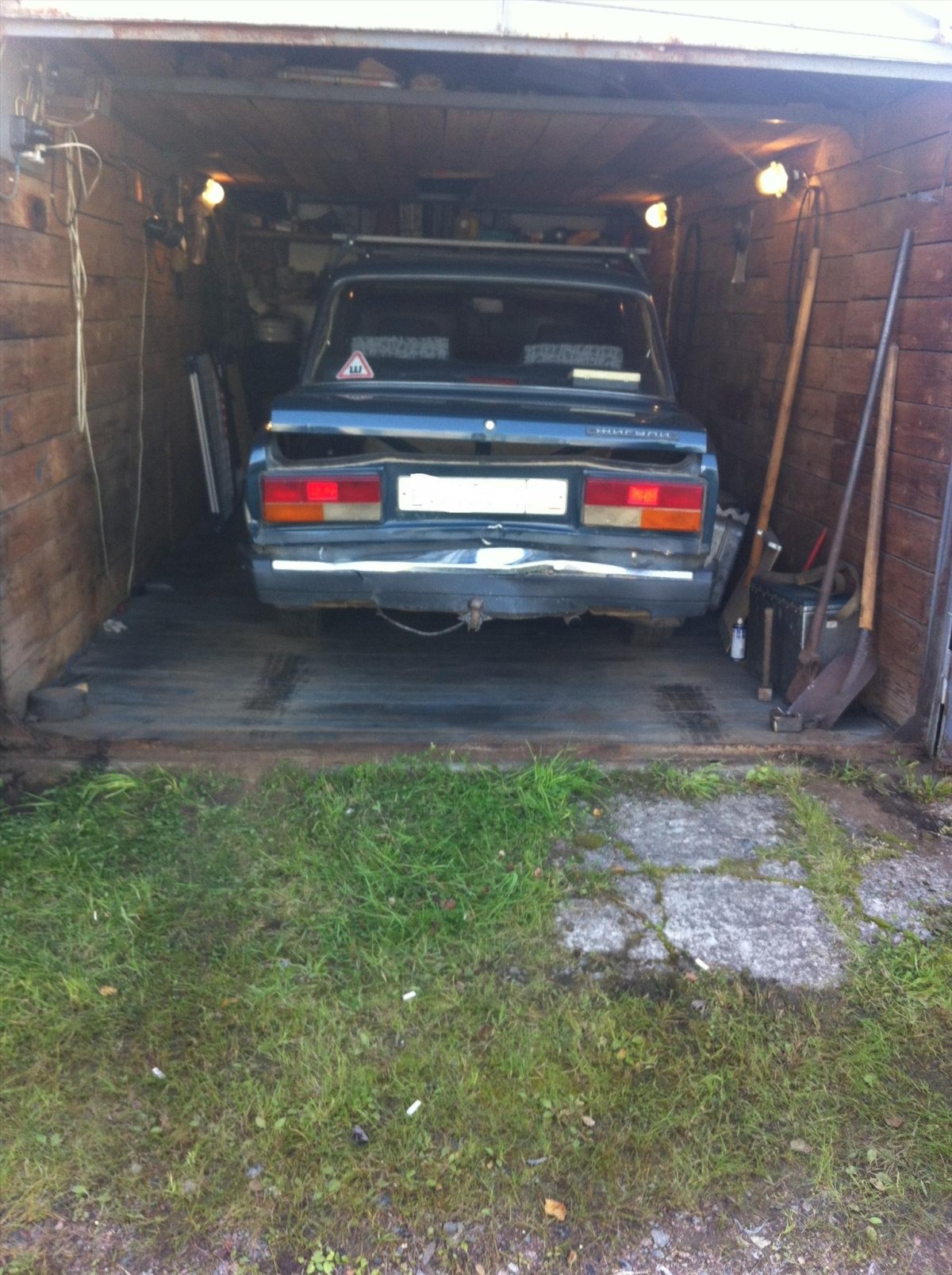 ВАЗ 2107 В гараже