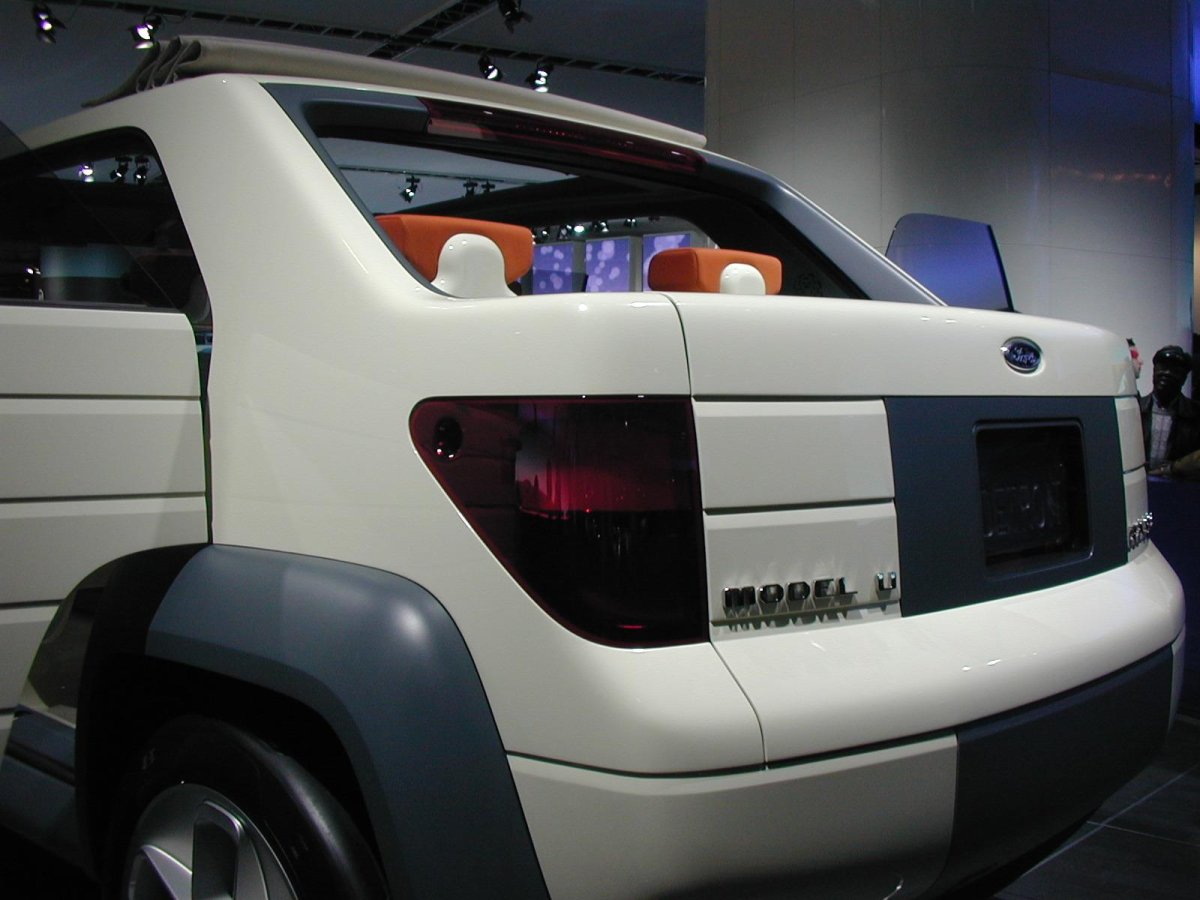 Холла автомобиль