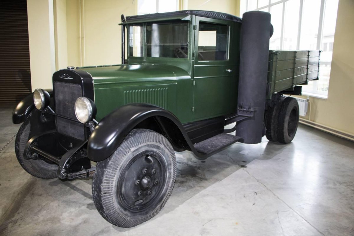 Газогенераторный грузовик ЗИС