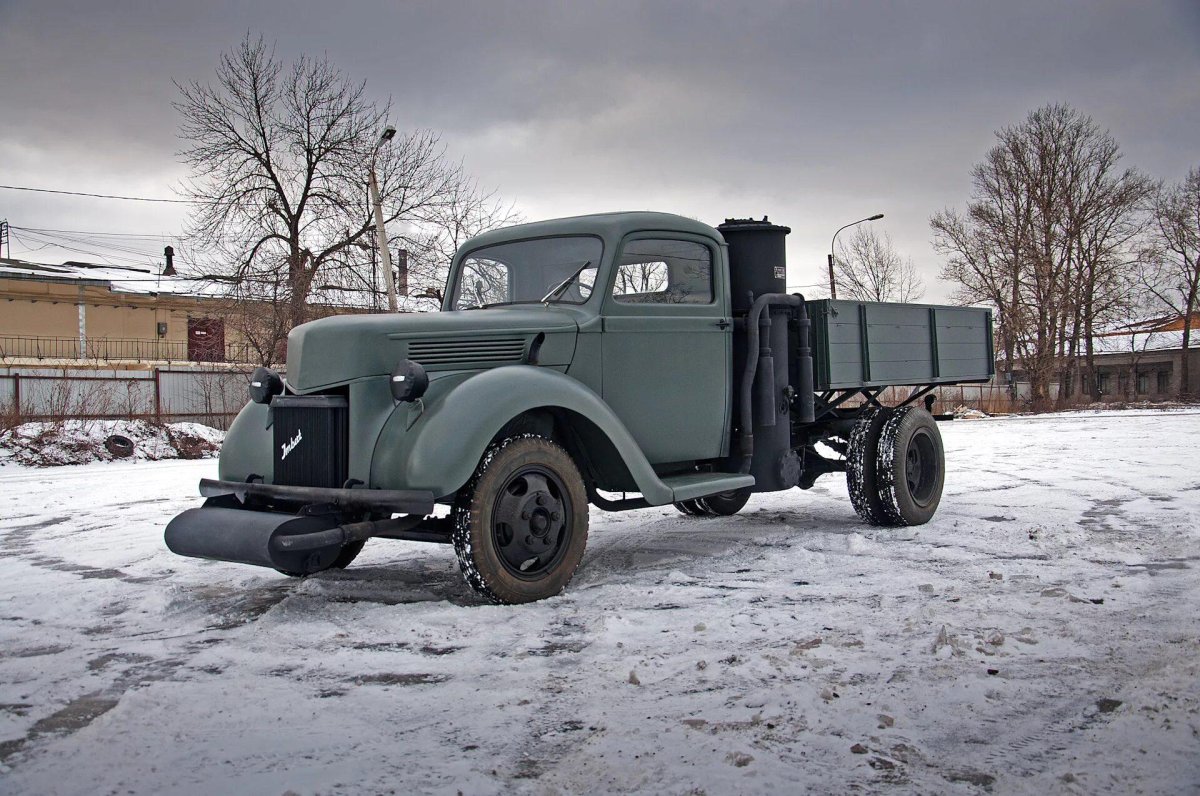 ГАЗ-42 газогенераторный