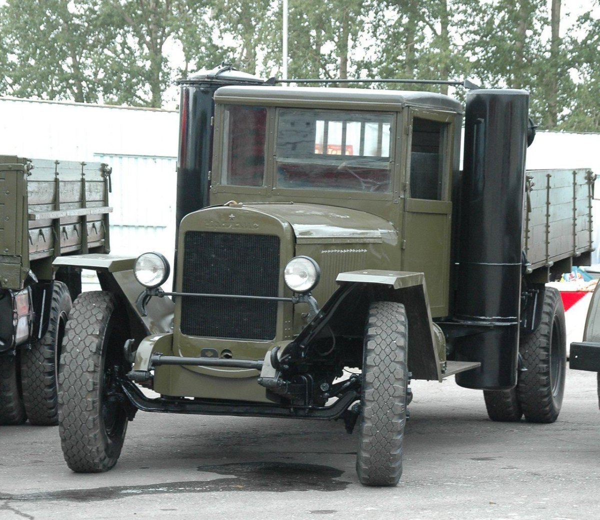 Газогенераторный автомобиль ГАЗ-42