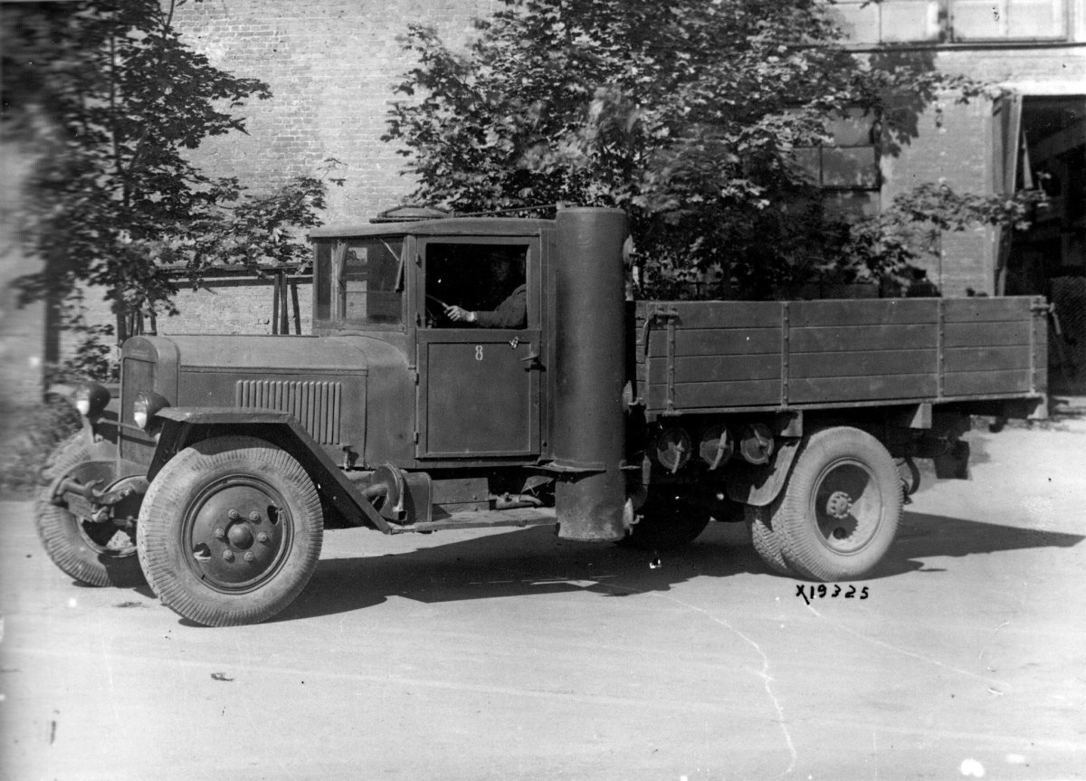 ГАЗ-42 газогенераторный