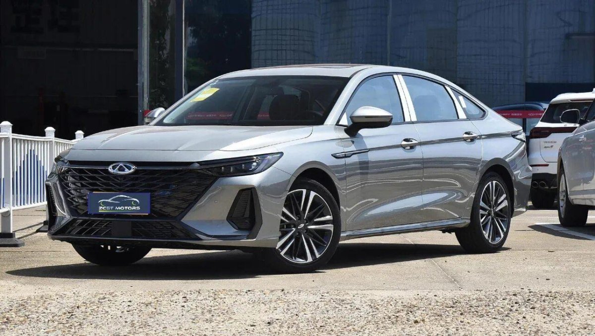 Chery Arrizo 8 2023 1.6 AMT,