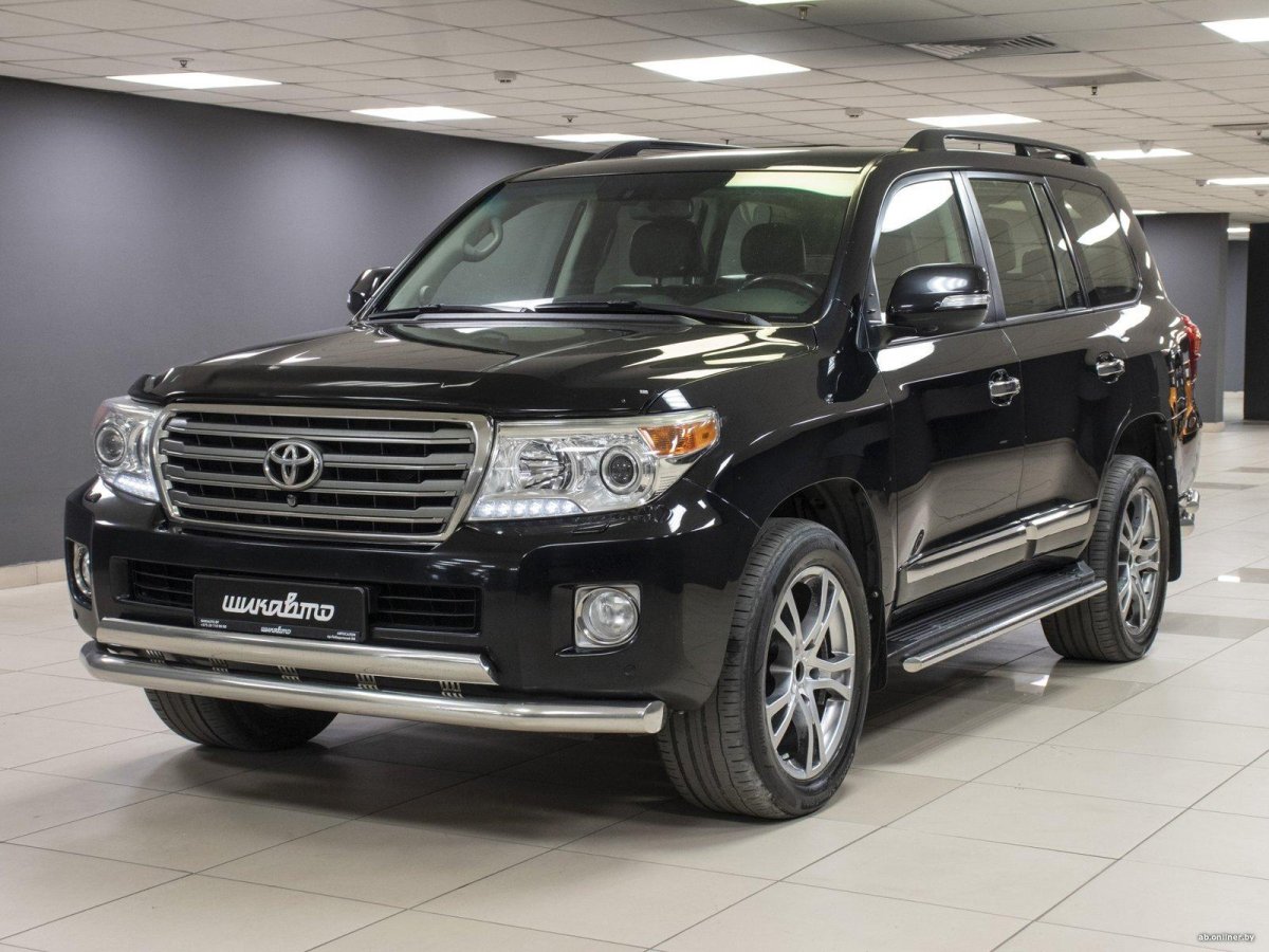 Toyota Land Cruiser 200 2014