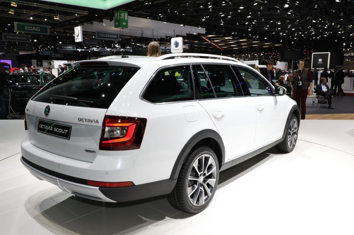 Шкода Октавия Комби Скаут