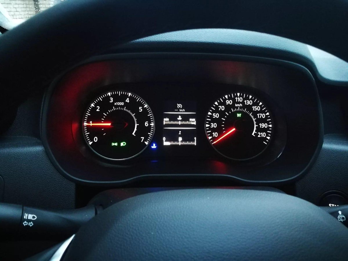 Приборная панель Renault Duster