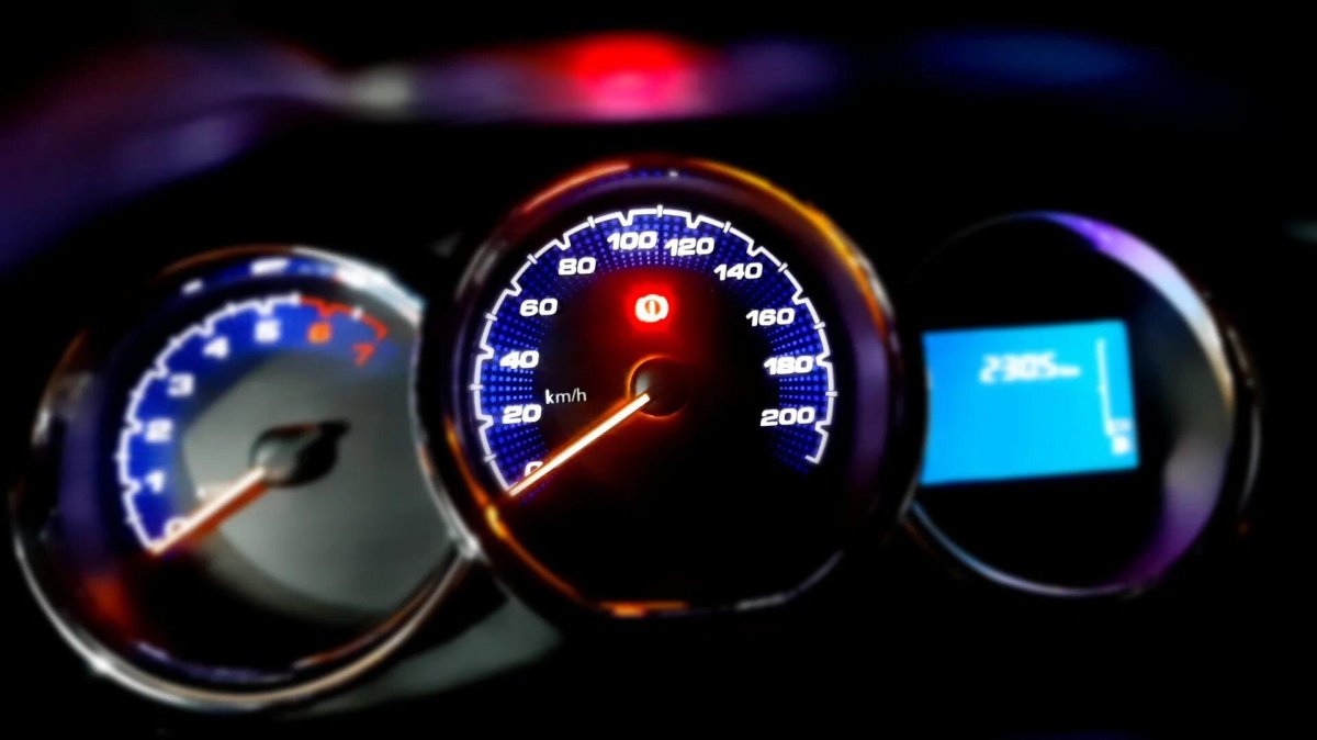 Панель приборов Рено Дастер 2021