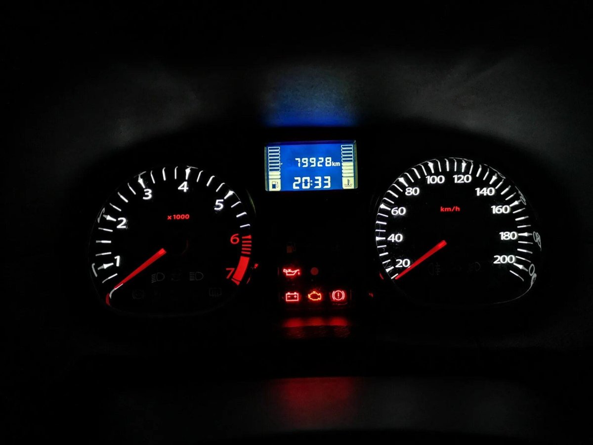 Пересвет приборки Рено Логан 1