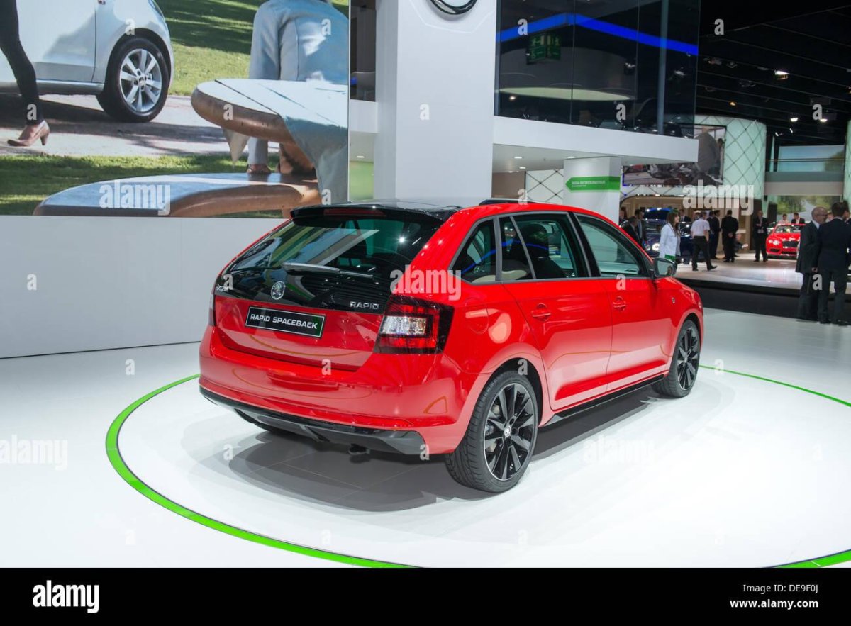 Шкода Рапид Spaceback