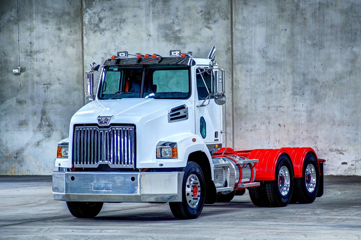 Western Star 4700