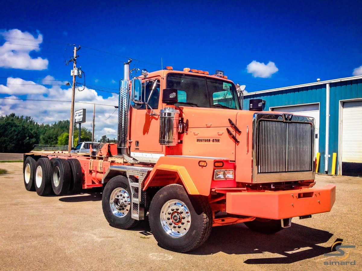 Western Star 6900 Twin Steer