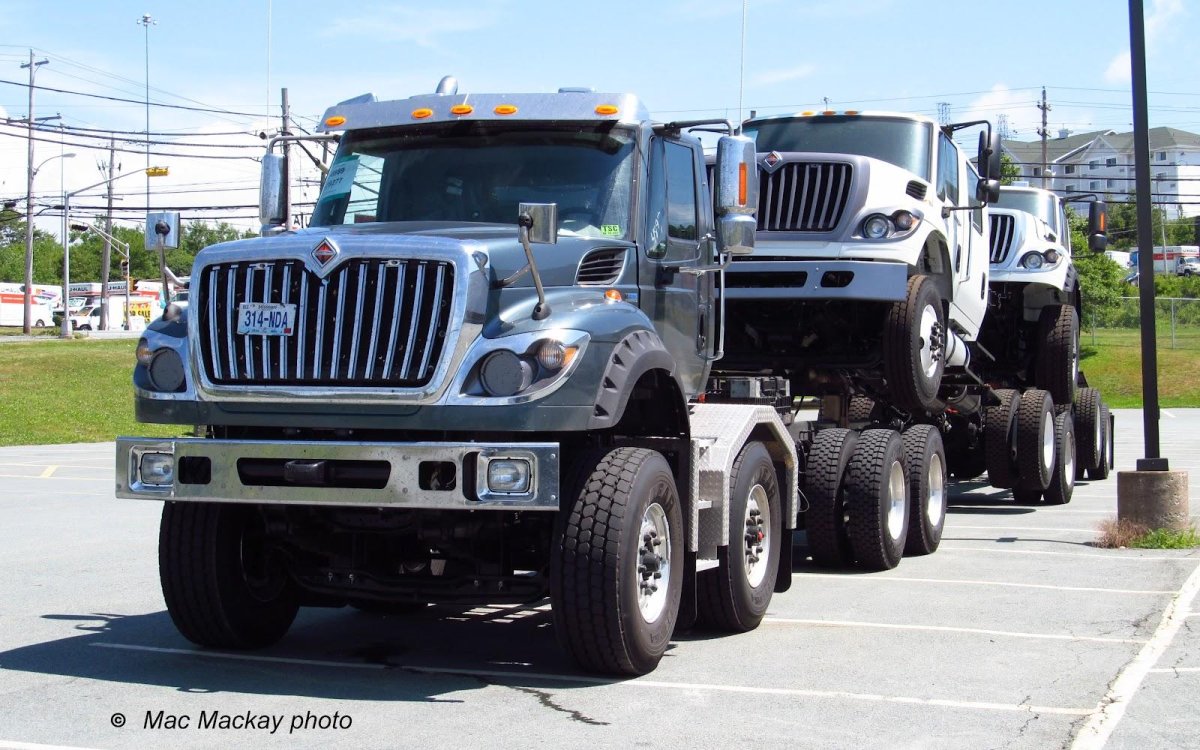 Western Twin-Steer Truck