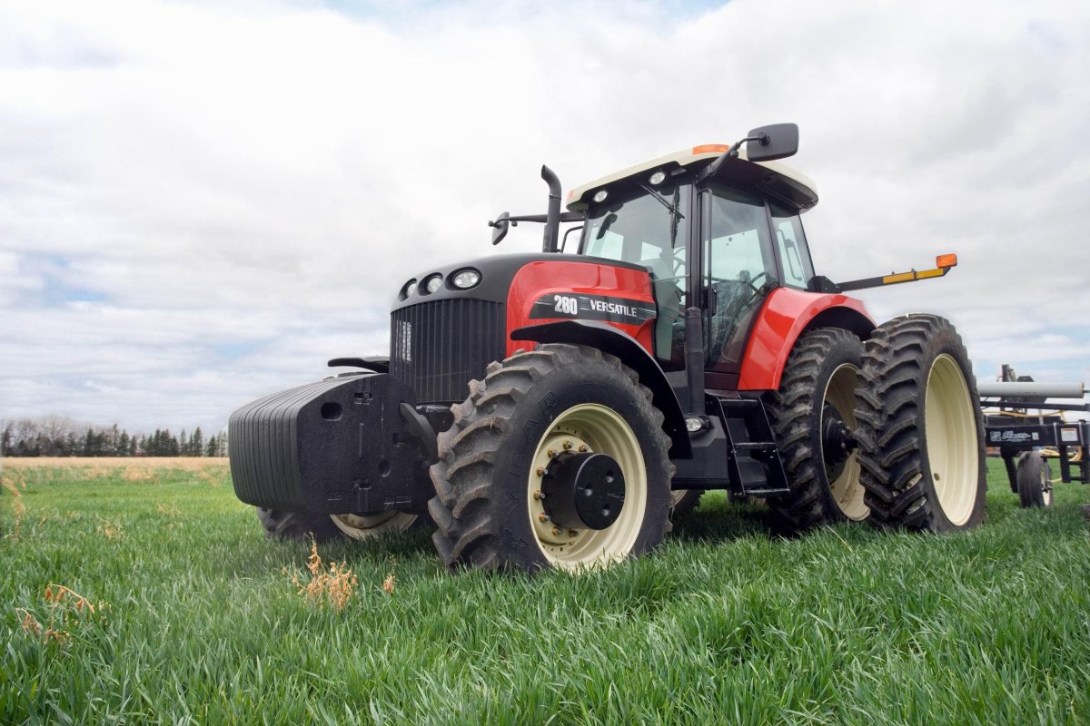 Трактор Бюллер 2375