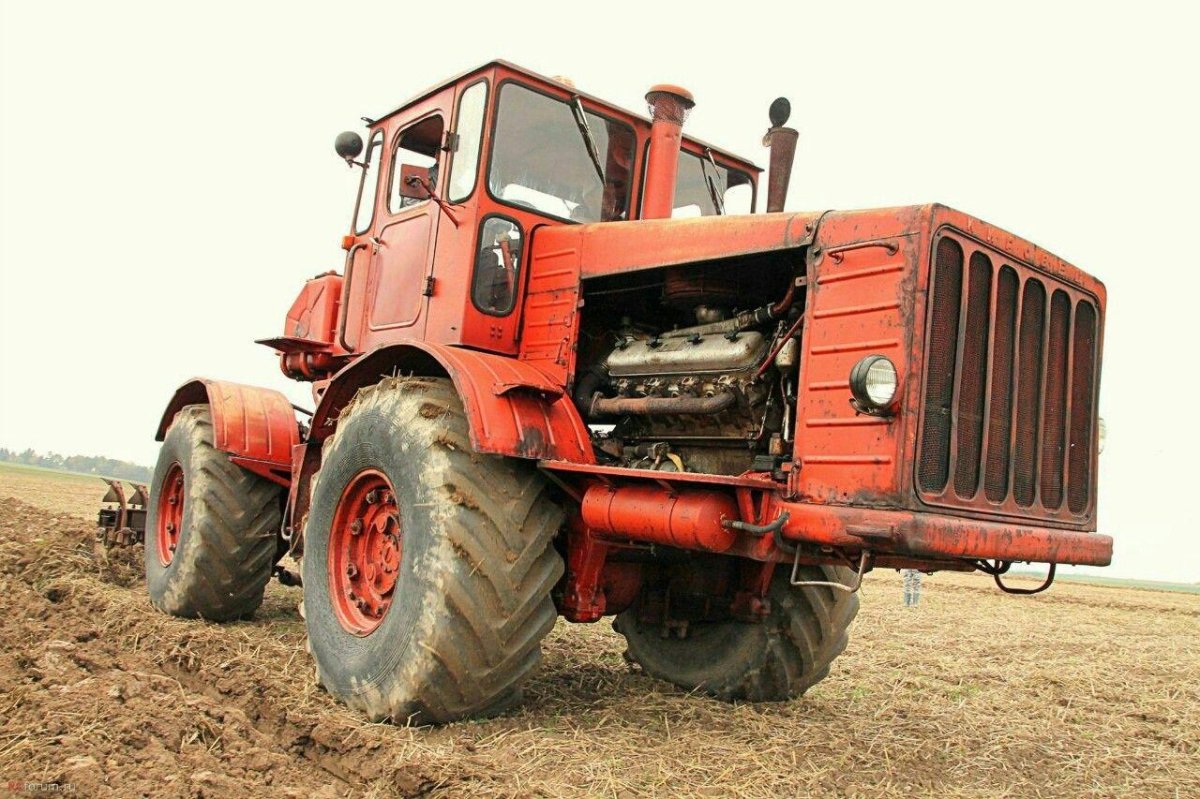 Кировец к 700