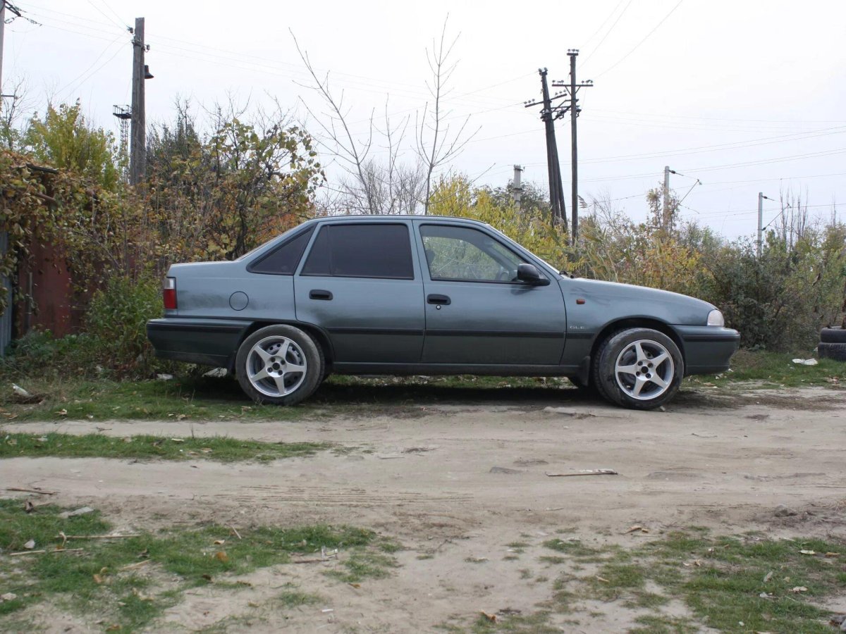 Daewoo Nexia r15