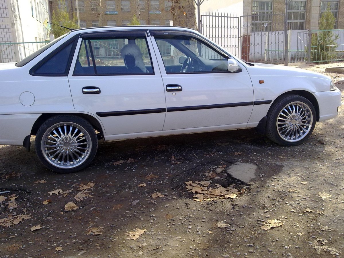 Daewoo Nexia 1 на r17