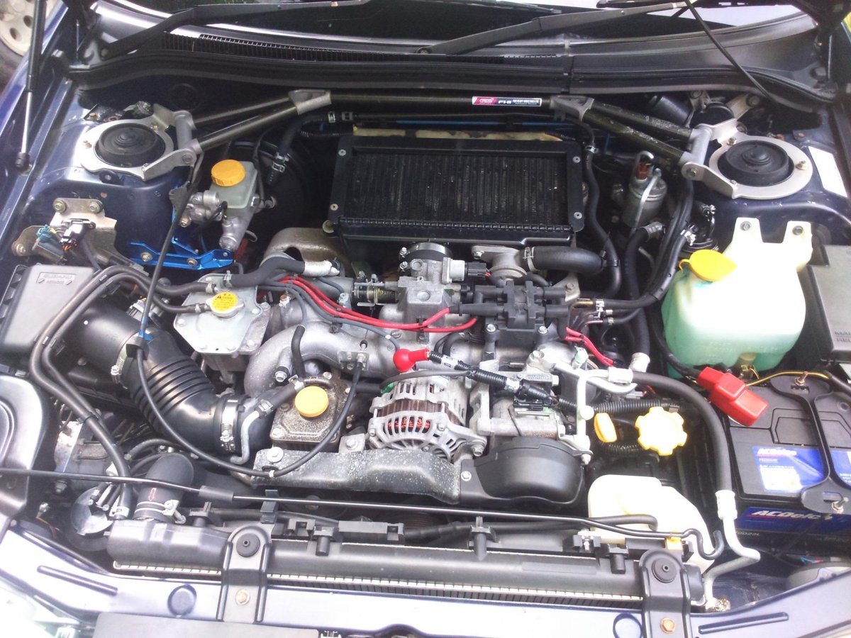 Субару Форестер 2000 мотор