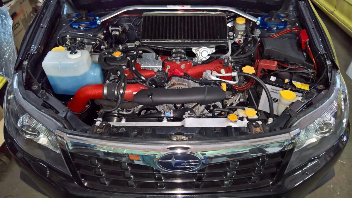 Subaru Forester 2008 под капотом