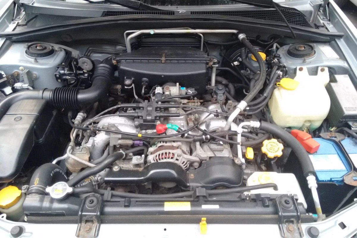 Субару Форестер СГ 5 под капотом