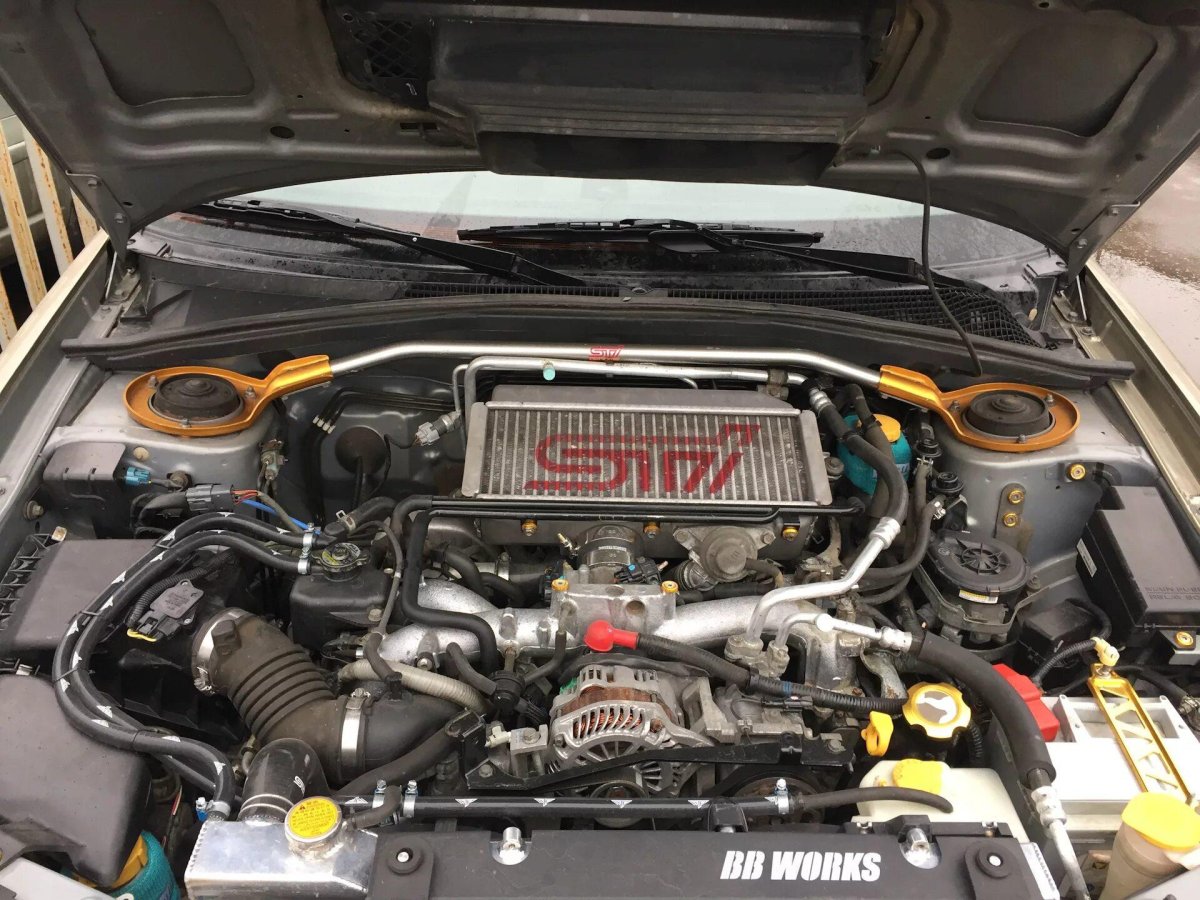 Субару Форестер СГ 5 под капотом